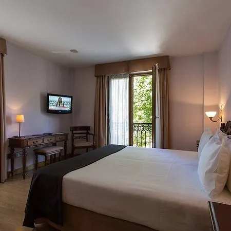 Hotel Ayre Alfonso Ii 4*