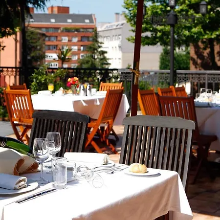 Ayre Alfonso Ii Hotel 4*