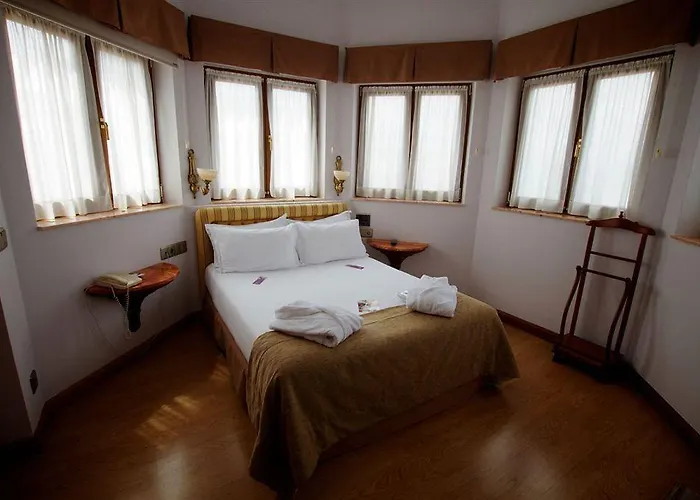 Ayre Alfonso Ii Hotel 4*